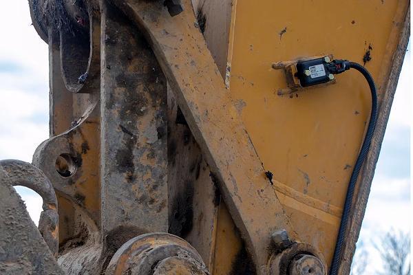 MV5-AR惯性传感器在机械设备上进行实际测试 MV5-AR惯性传感器在机械设备上进行实际测试