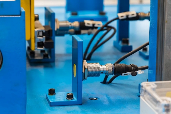 接近传感器在工业制造业中的应用 接近传感器在工业制造业中的应用