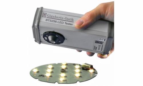 BTS256-LED用于测量单个LED的光通量、光谱、颜色和显色指数 BTS256-LED用于测量单个LED的光通量、光谱、颜色和显色指数