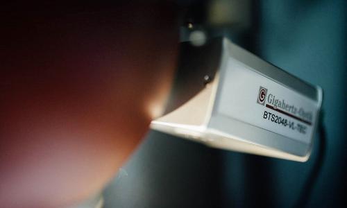 BTS2048-VL-TEC 高精度 CCD 传感器光谱辐射计,用于 CW 和脉冲测量。 BTS2048-VL-TEC 高精度 CCD 传感器光谱辐射计,用于 CW 和脉冲测量。